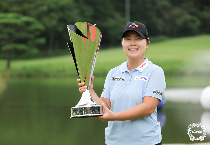 KLPGA 투어 시즌 2승 홍정민, 위믹스 포인트 랭킹 1위 차지